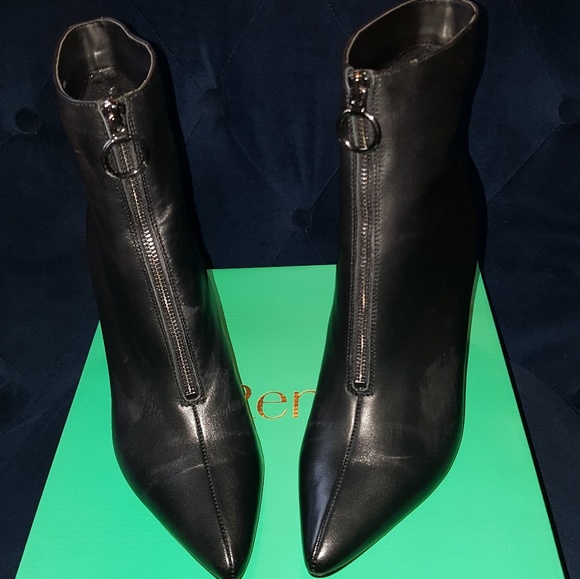 (SOLD) J. Renee Shoes - Picture 6 of 8